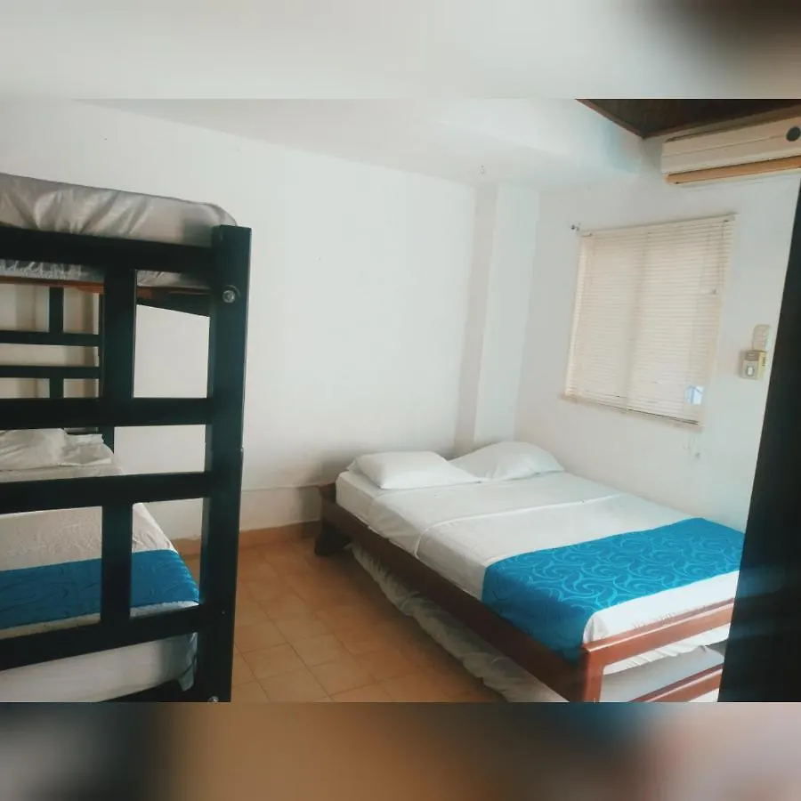 Pensión Hotel Cabaña Midas Rodadero Santa Marta  Colombia