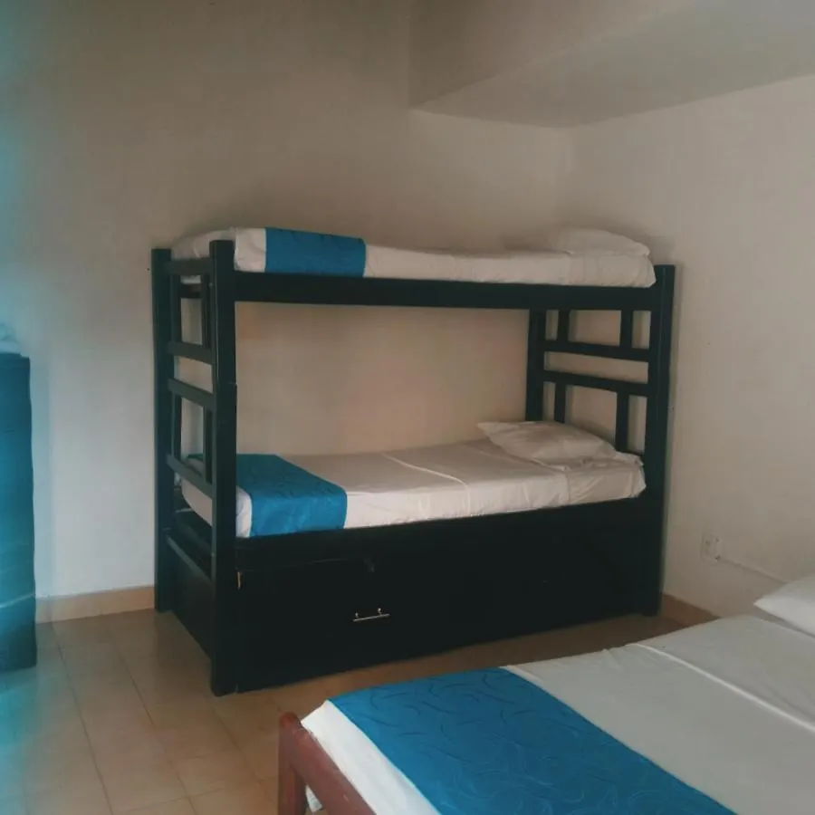 Pensión Hotel Cabaña Midas Rodadero Santa Marta